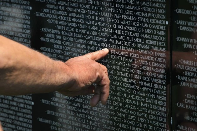 Vietnam Veterans Commemorate 25th Anniversary Of Chicago Welcome Home Parade