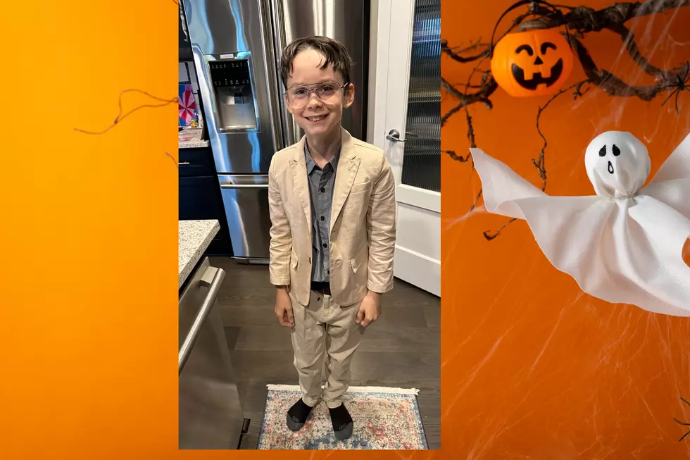 WA Fans of ‘Dwight’ from The Office: A Halloween Costume ‘Mini Me’